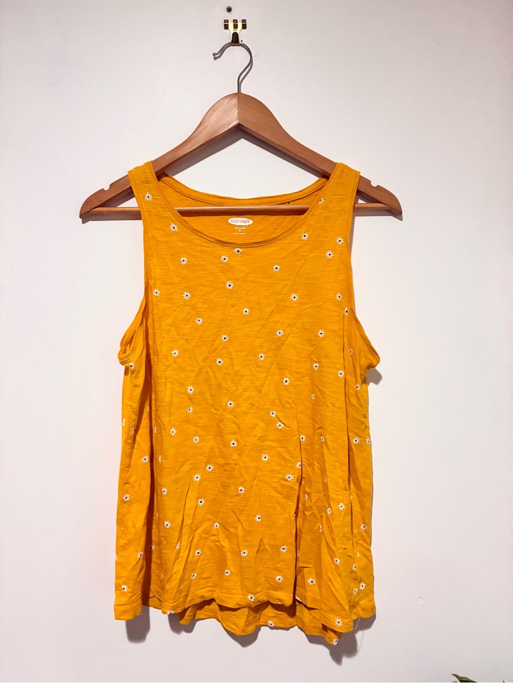 Old Navy | everyday Mustard Yellow Daisy Print Tank Top